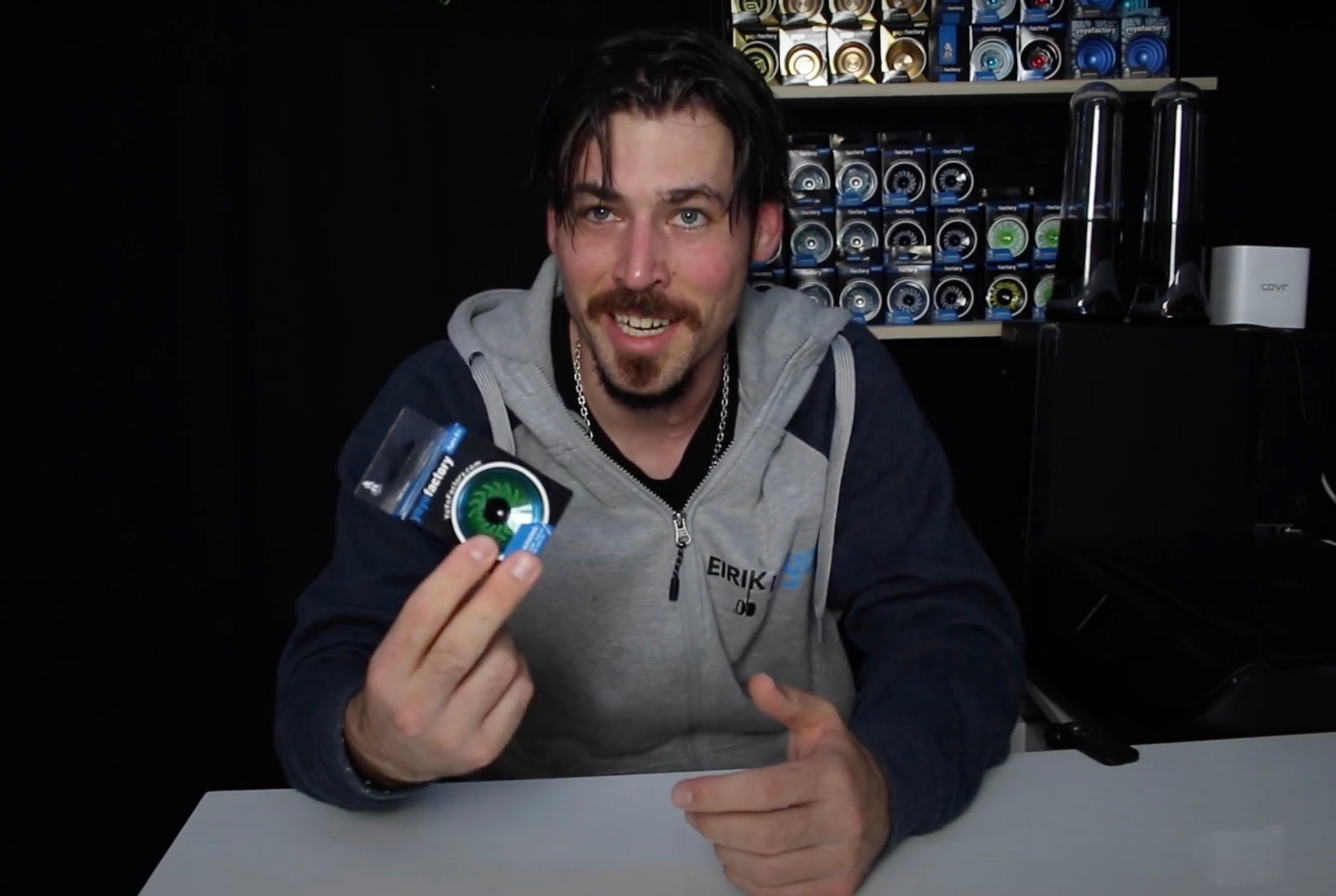 Last inn video: 